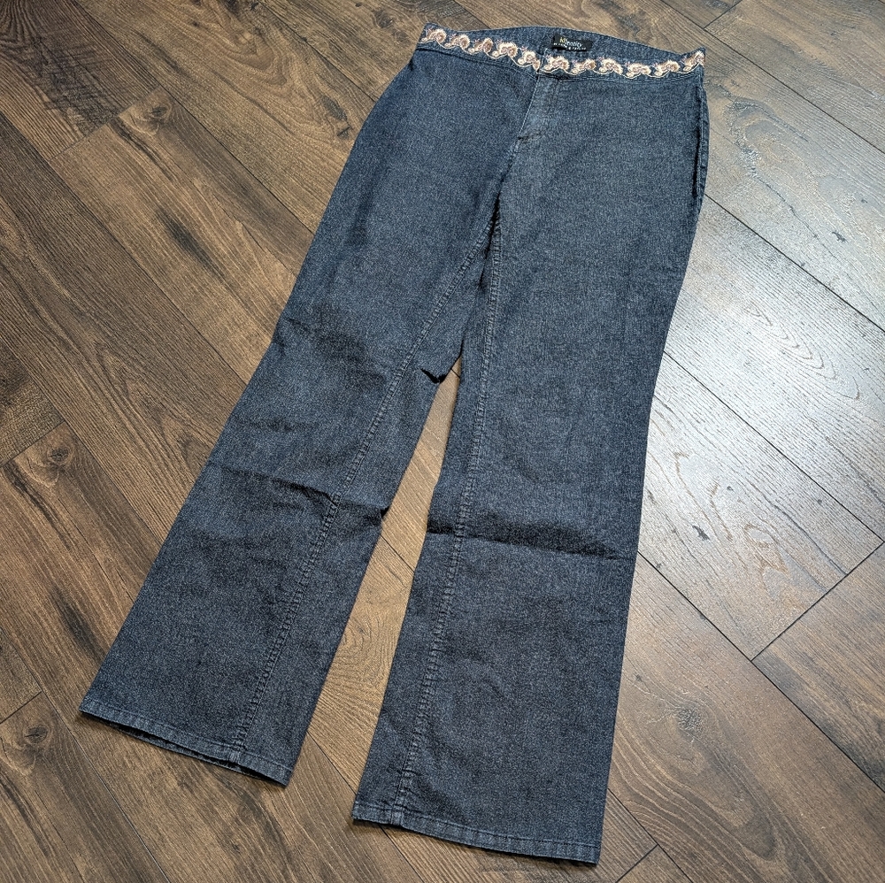 Lord & Taylor ID Entity Embroidered Waistline Blue Straight Leg Jeans Size 6